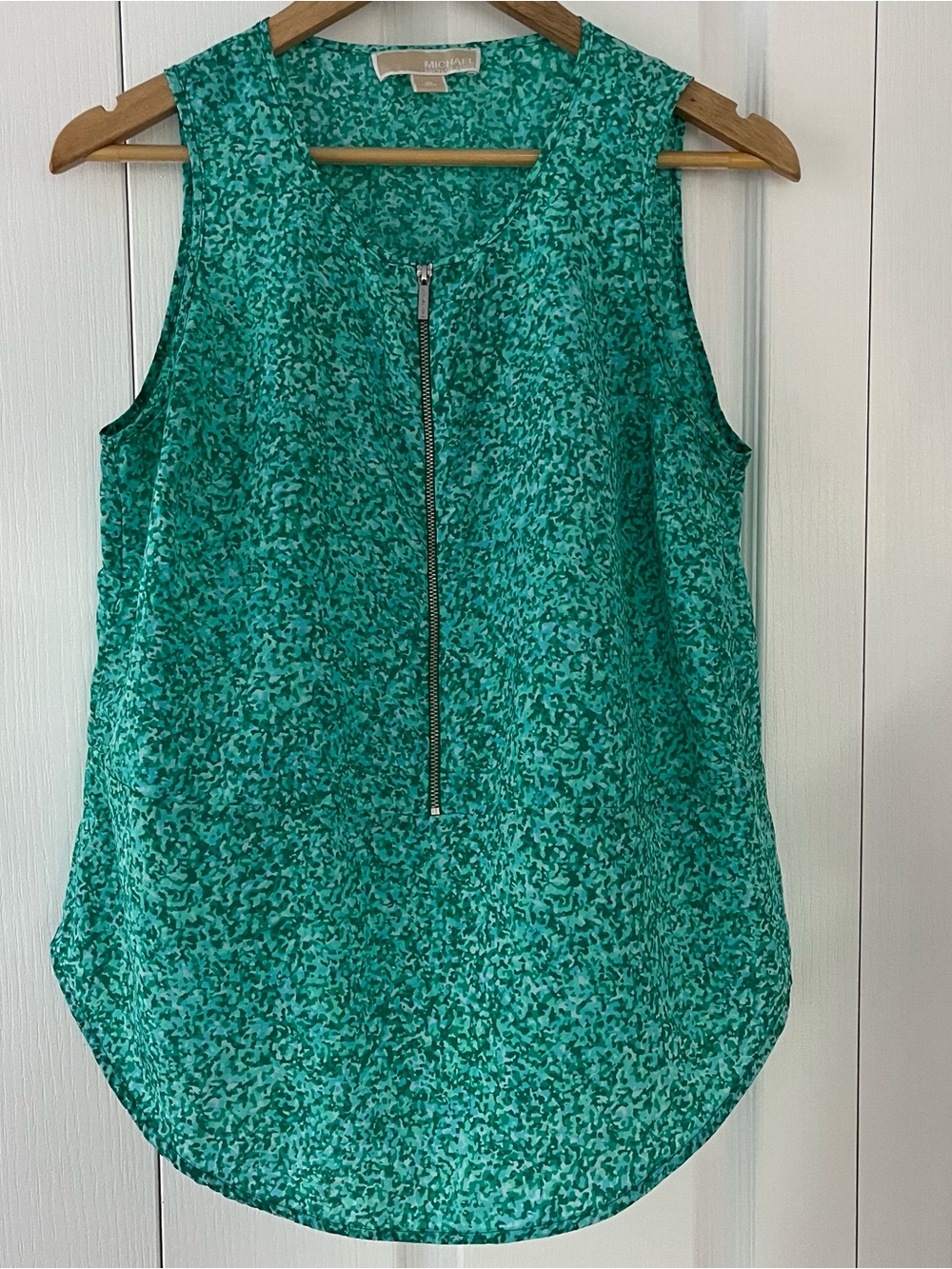 Michael Kors sleeveless top with green and blue geometric pattern & zipper M